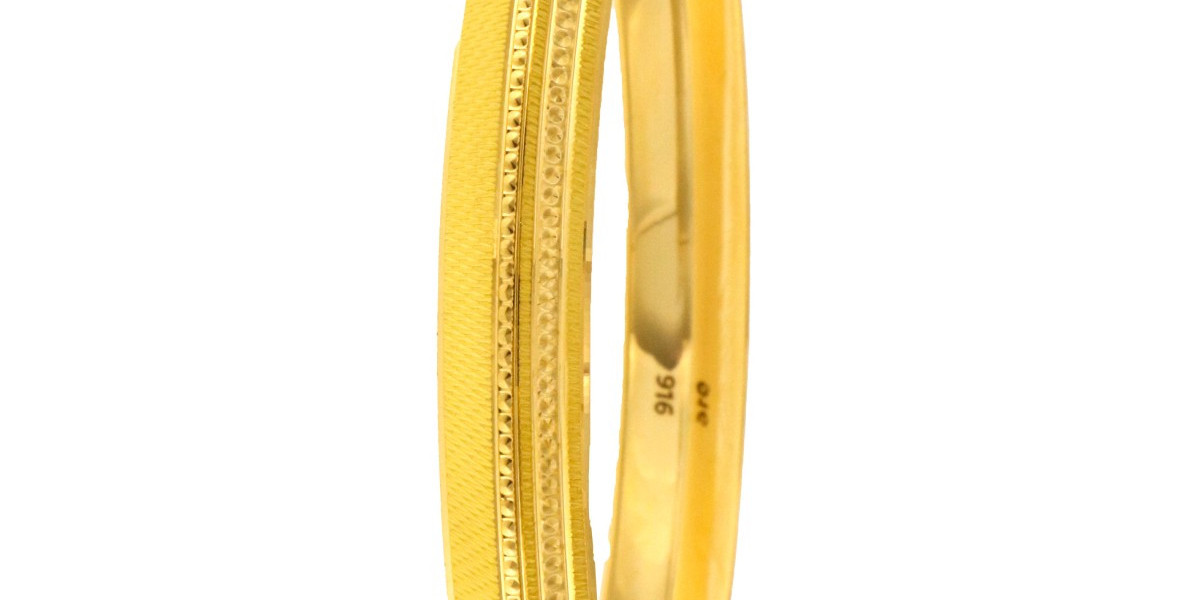 Gold Kara: The Timeless Symbol of Strength and Elegance in Gold Jewellery